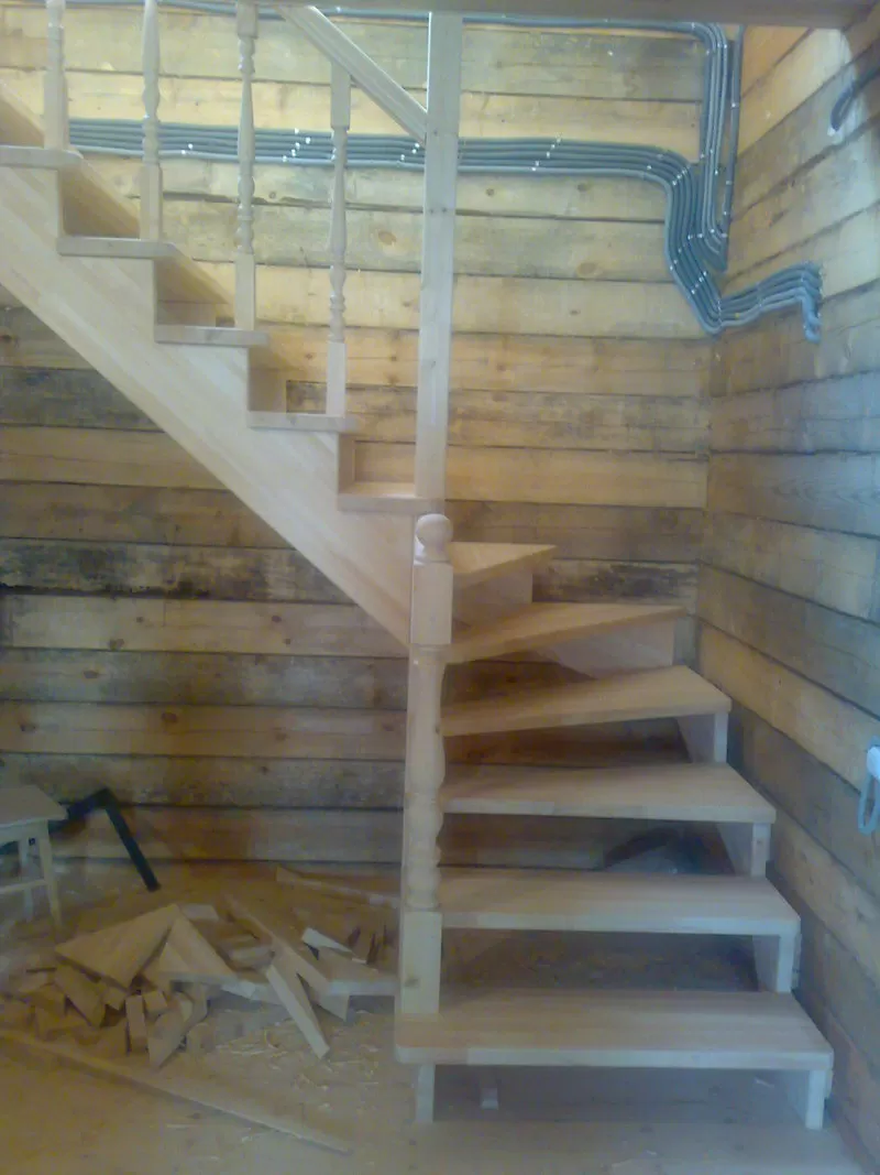 Изготовление деревянных лестниц на заказ. Скидки  2