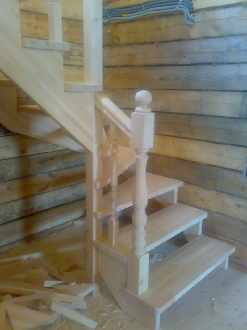 Изготовление деревянных лестниц на заказ. Скидки  3